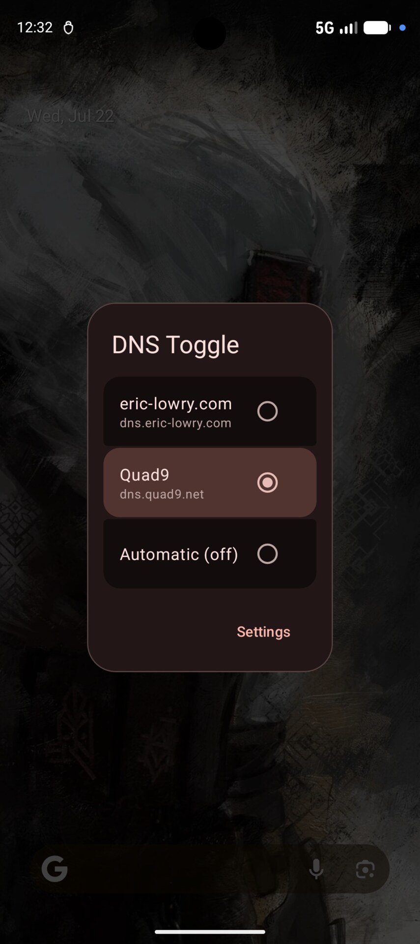 Screenshot of the Private DNS hostname quick-switch popup